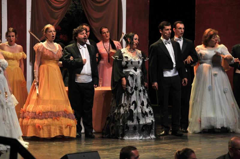 Opera Vox vine la Arad, în iunie, cu Traviata de Giuseppe Verdi