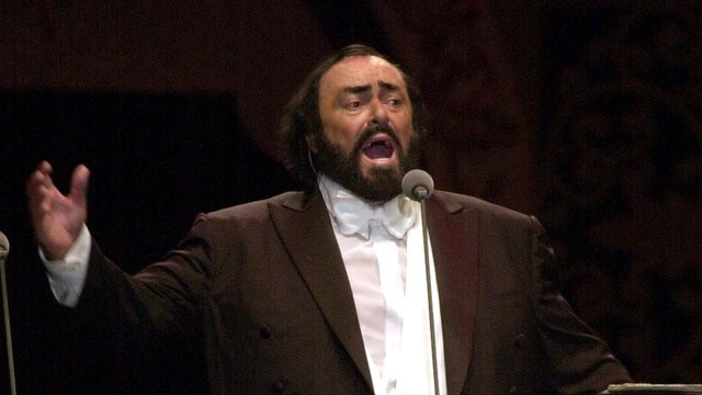 Luciano Pavarotti will have his own star on Hollywood`s walk of fame