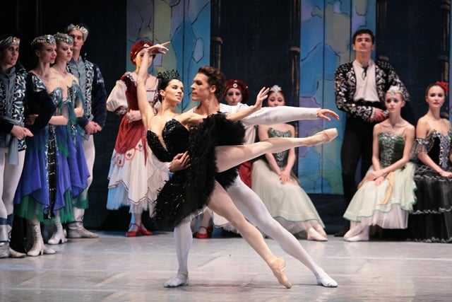 Lacul Lebedelor, o feerie care revine pe scena Salii Palatului!