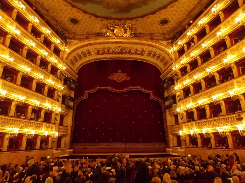 Traviata Carlo San Cento. Mio pulman di Napoli